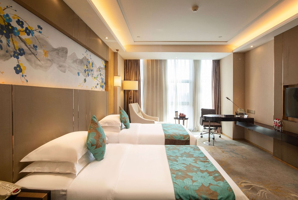 Ramada Yiyang Taojiang