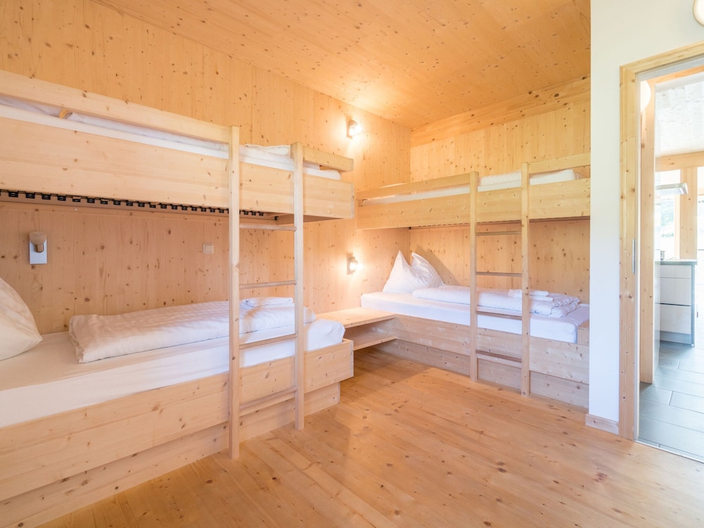 Chalet in Sankt Georgen on Ski Slopes