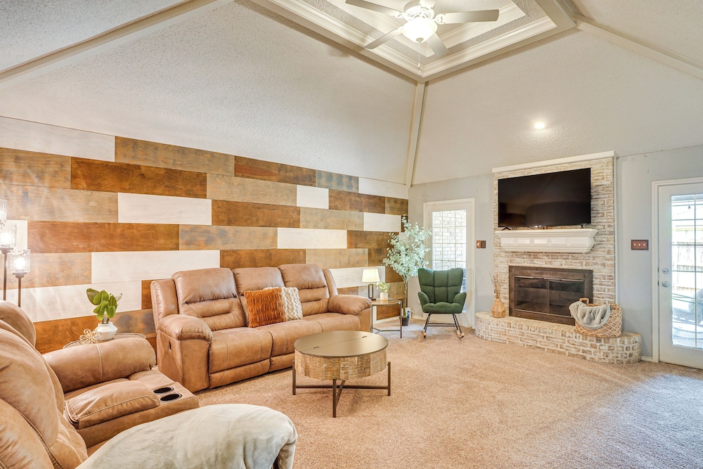 8 Mi to Texas Tech: Home w/ Patio in Lubbock