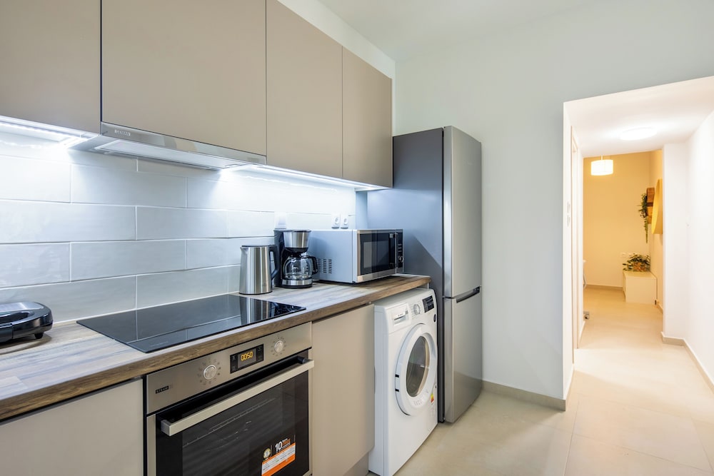 Astrea 1- Bedroom Apartment in Athens