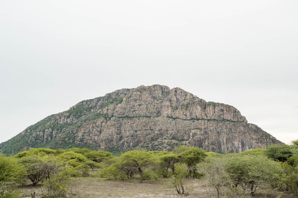 Xaro Lodge