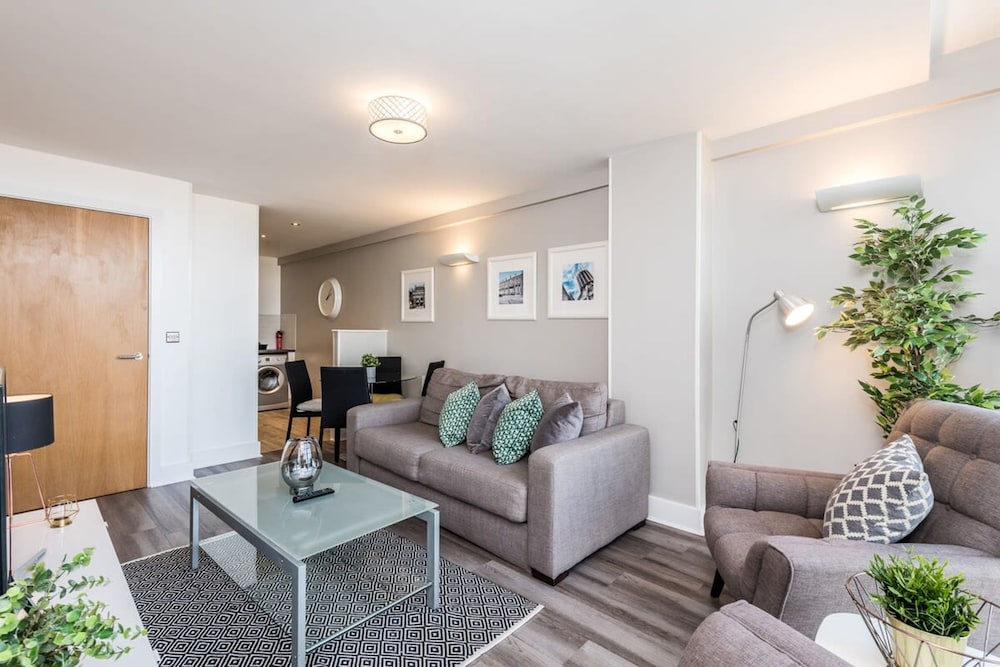Host Apartments Standish Street Place
