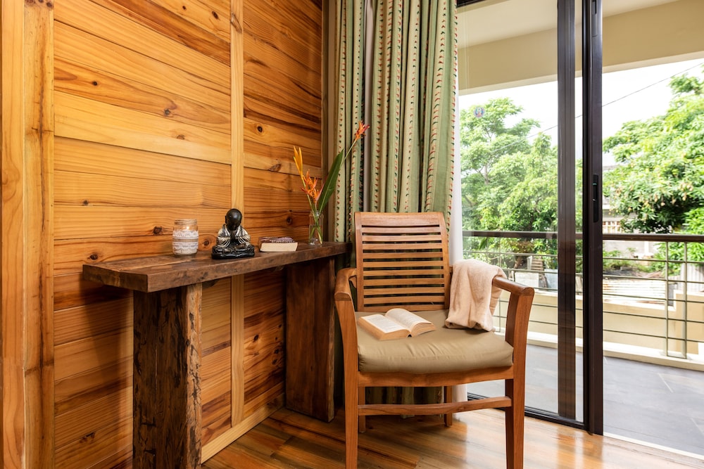 Happy Days Guest House