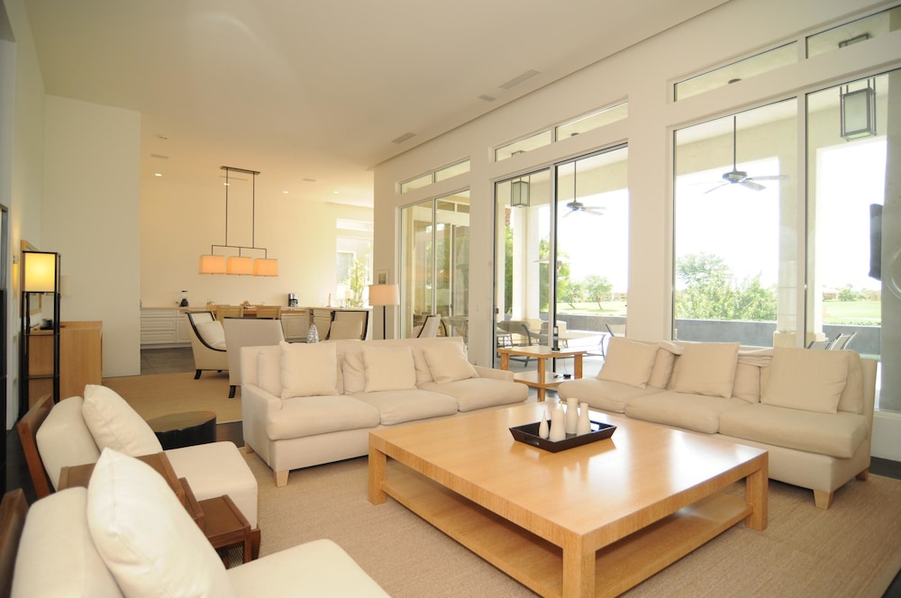 Spacious Modern Perfection at PGA West