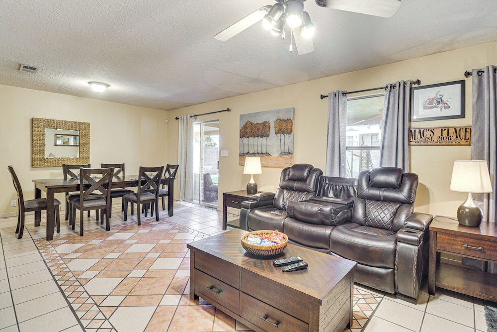 4 Mi to Old Town: Pet-friendly Home w/ Fenced Yard