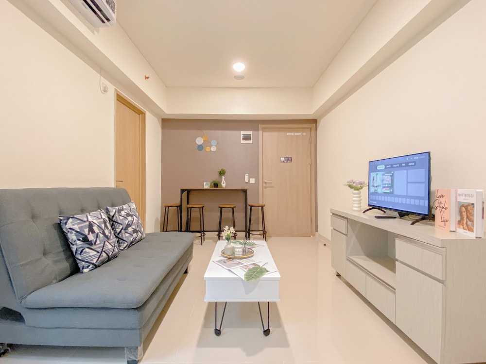 Cozy And Minimalist 2Br Apartment At Meikarta