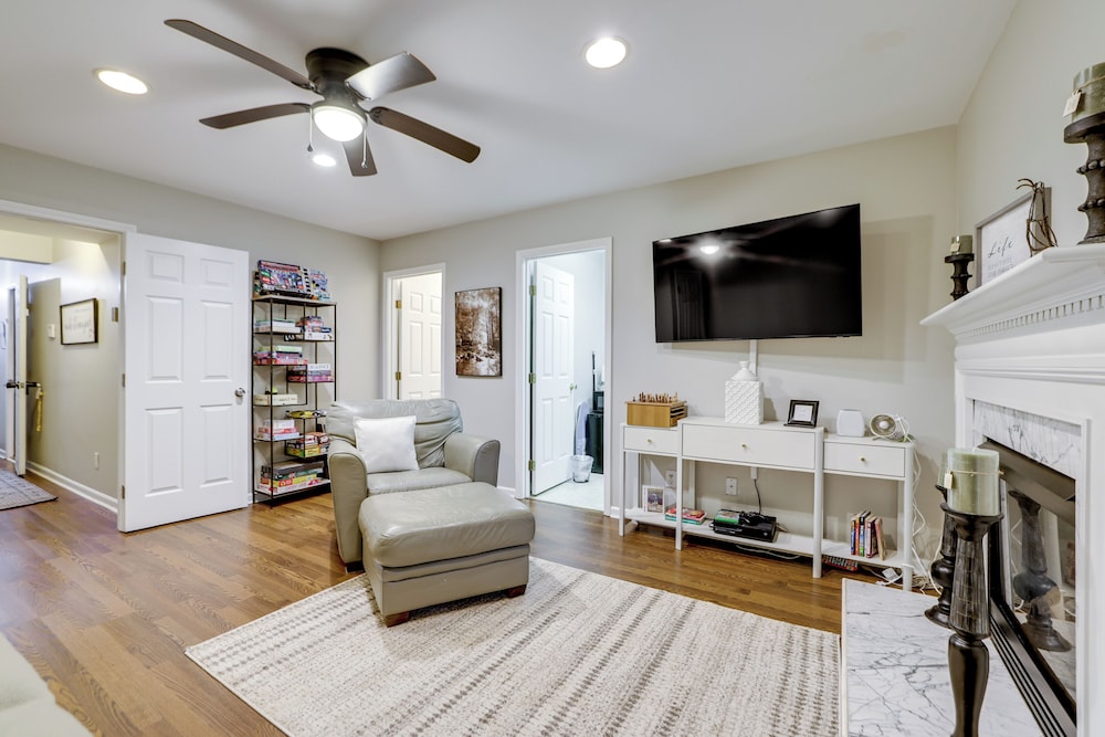 Playroom & Home Office: Family Retreat in Mauldin!
