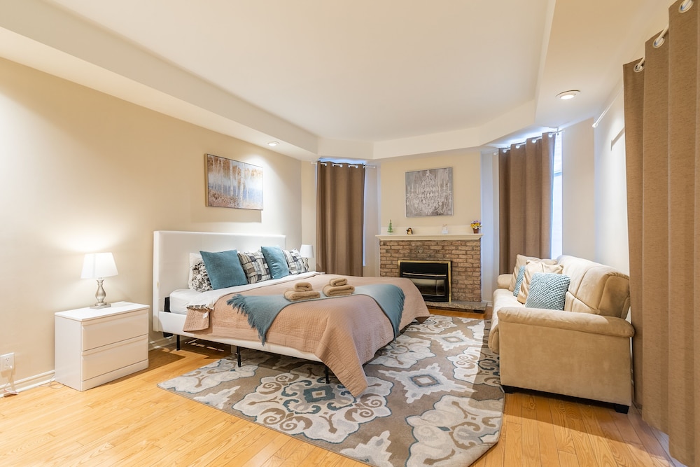 Easyhosts.Amazing Victorian House - Image 1