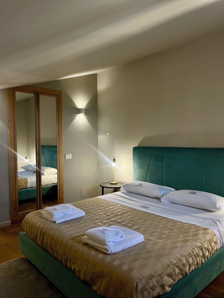 Atenea Palace Luxury Rooms