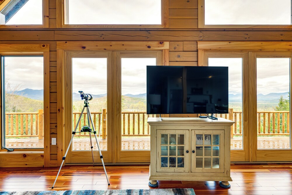 Mtn-view Deck: Scenic Conway Log Cabin!