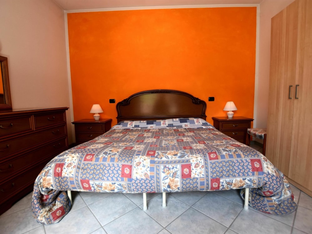 Belvilla by OYO Flat With Terrace Near the Lake view 2