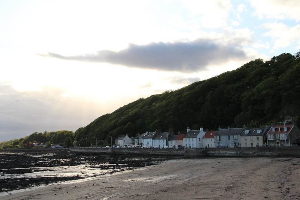 Dunfermline Vacations - Limekilns Hotel and Bistro - Property Image 2