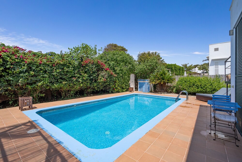 Anana Binisafua Villa With a Pool by the sea