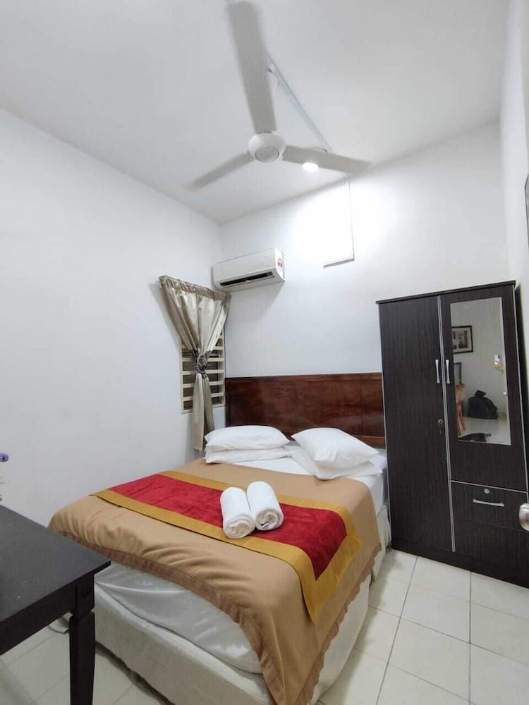 HOMESTAY AINIS GUEST HOUSE photo 2