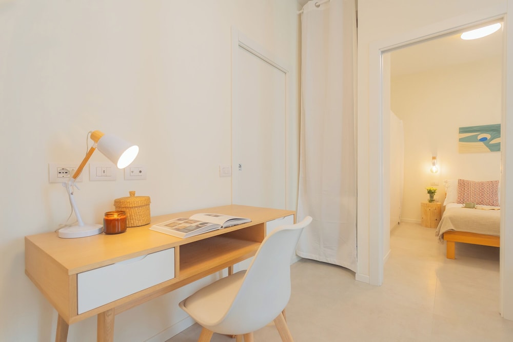 Enchanted Como Lake - City Apartment 2 by Rent all Como