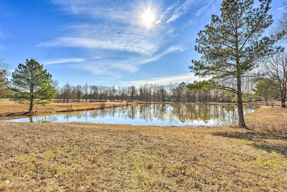 Dog-friendly Senatobia Cottage w/ Fishing Pond! - Property Image 11