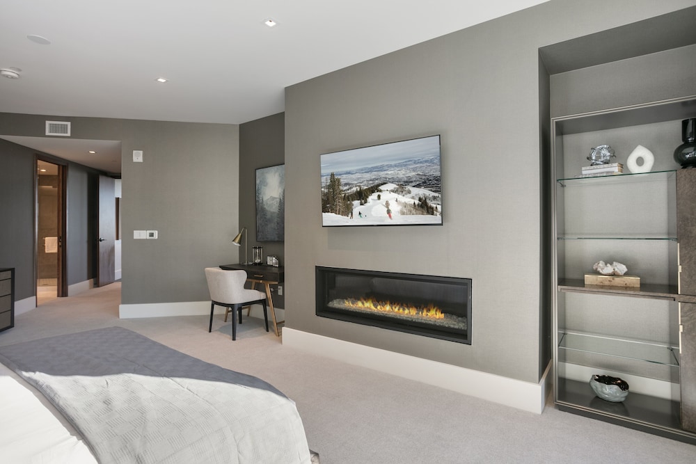 201 - Four Bedroom Argent 4 Condo