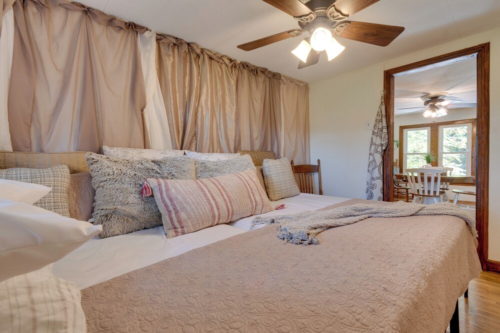 Pets Welcome: Tranquil Retreat w/ Yard in Jewett!