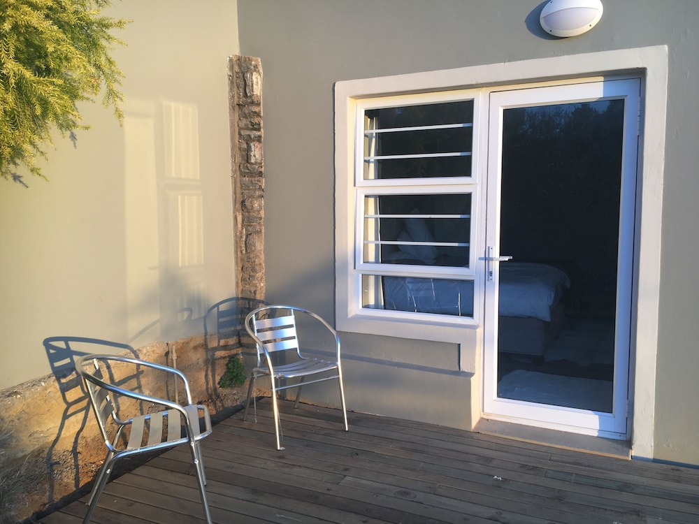 A Stone's Throw Accommodation view 3