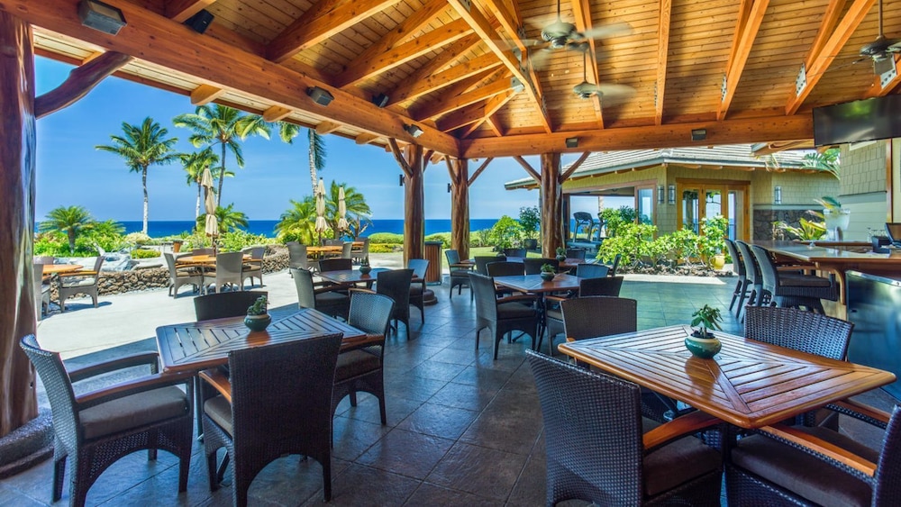 Peaceful Hawaiian Condo w Upscale Amenities - Near Dolphin Quest - Pool!- Vrkcv
