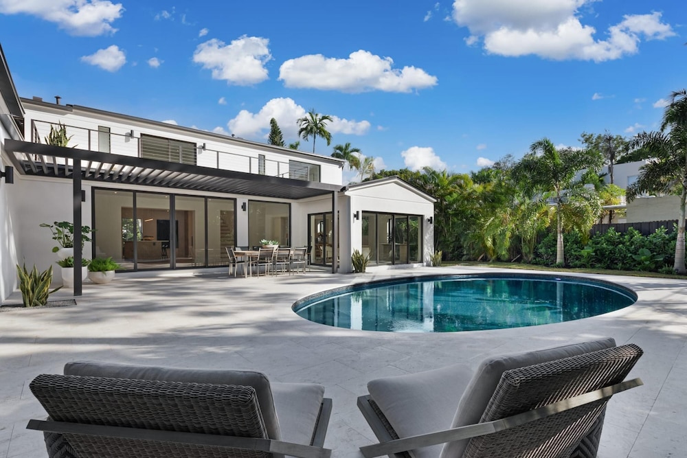 Casa Del Cielo- Pool Design and Privacy