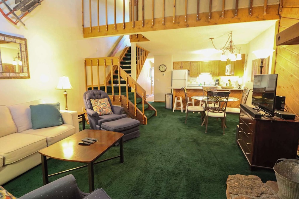 Family Fun Condo Stay for 6!