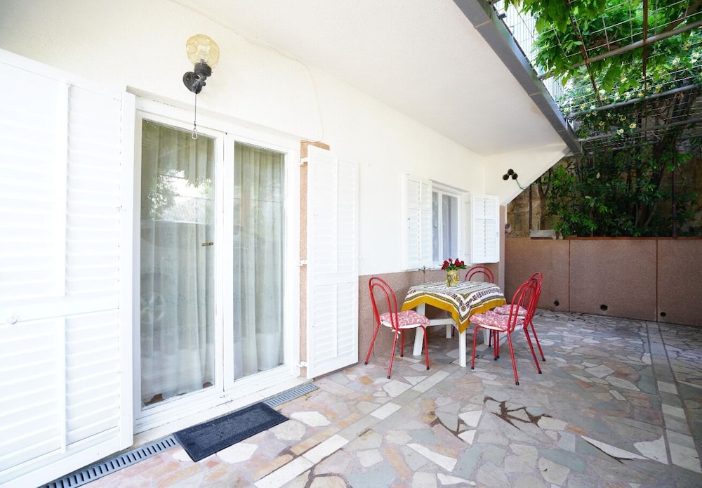 Podstrana Vacations - Marija - 120 m From the Beach - A1 - Property Image 2