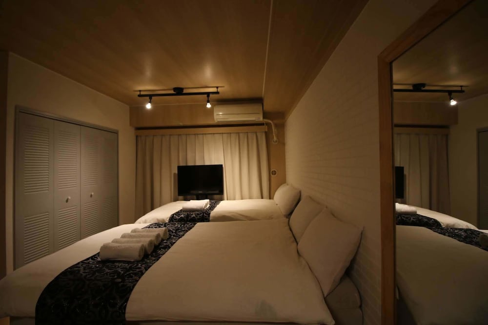 F apt 202 Mickey House SHIBUYA SHINJUKU