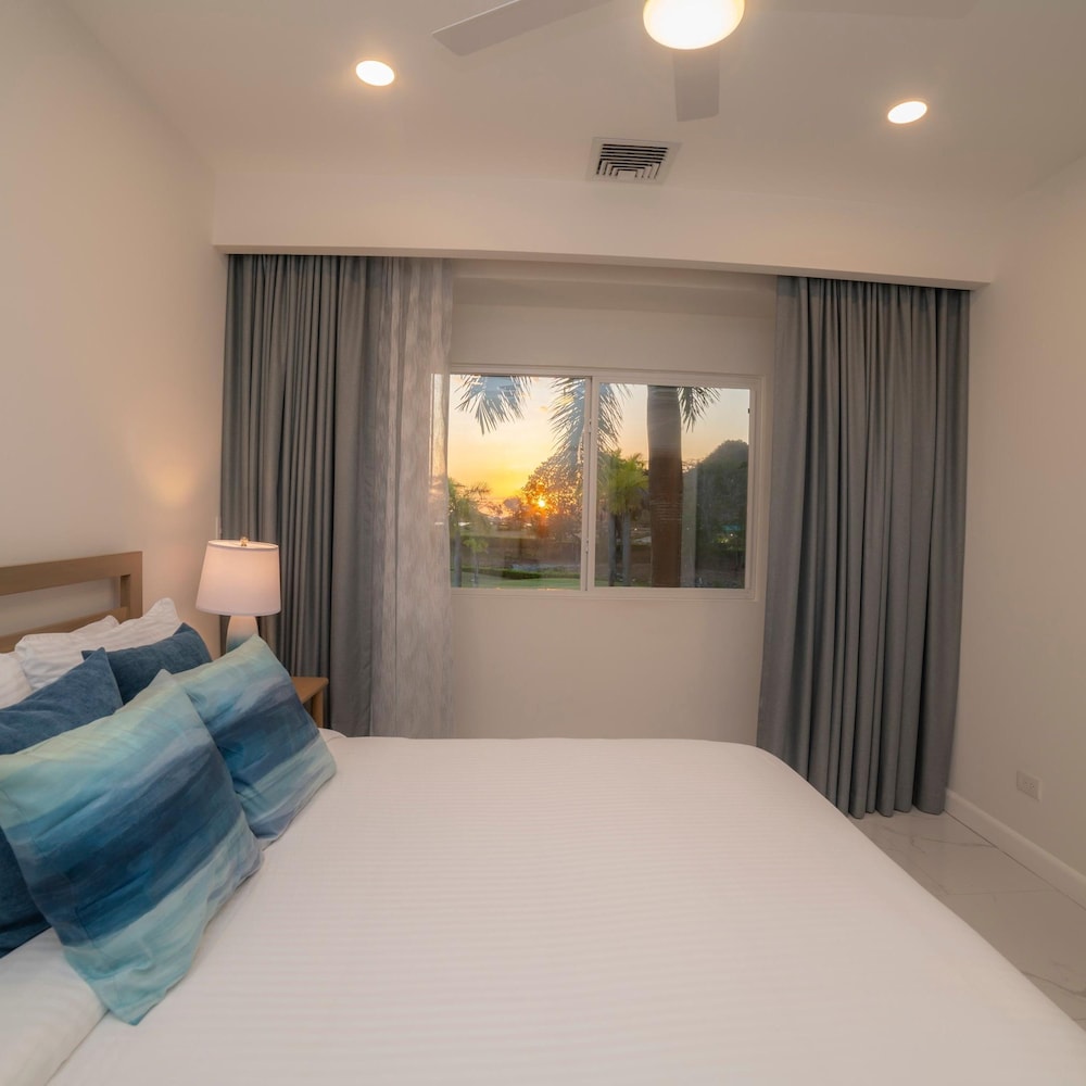 Del Mar 1G 3 bdr - 2bth Ocean View view 3
