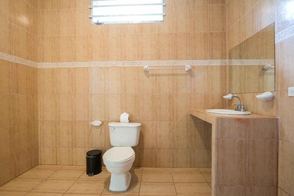Selina Jaco - Hostel
