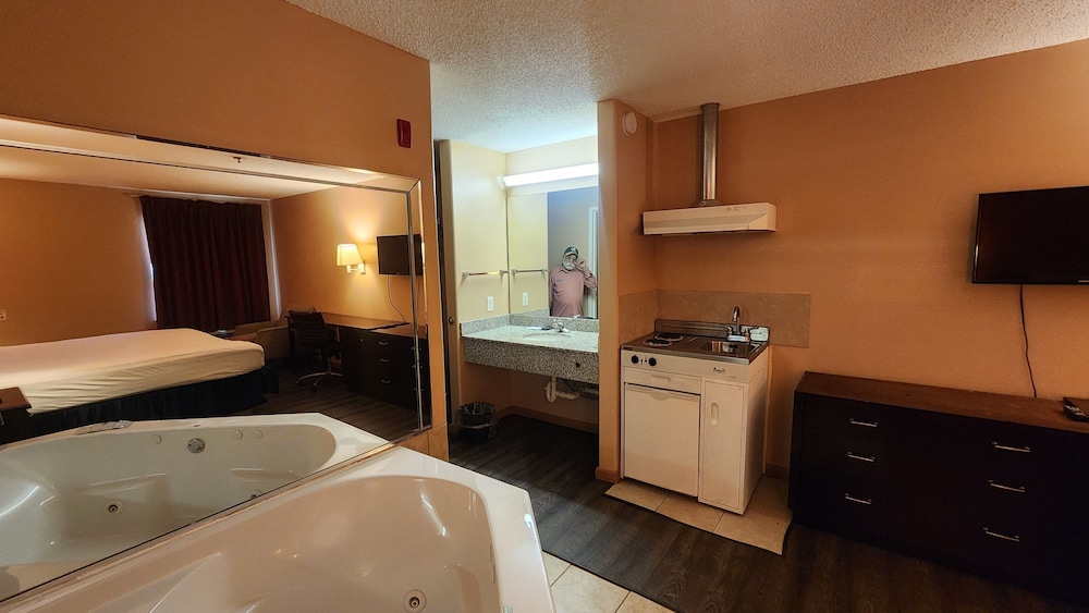 Capital O Fairway Inn - Baytown La Porte TX