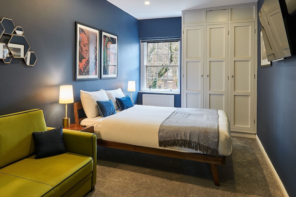 Host Stay The Falkner Quarters I and II