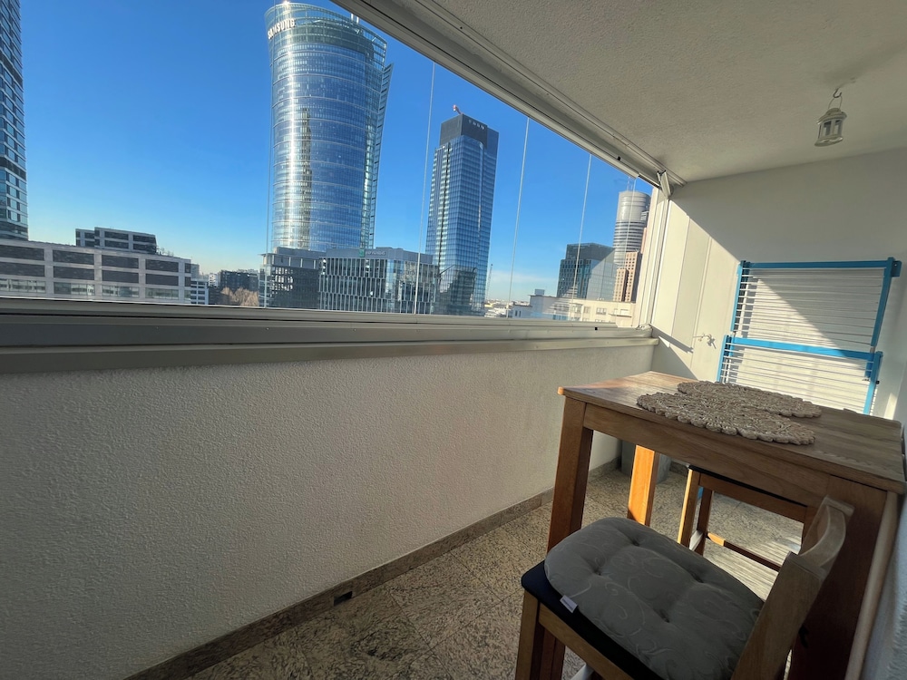 2 Bedrooms Apartment, Central Warsaw