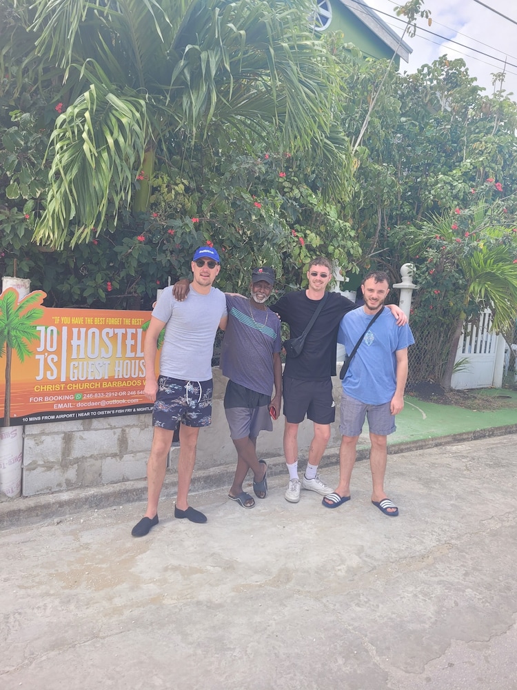JO J'S Hostel