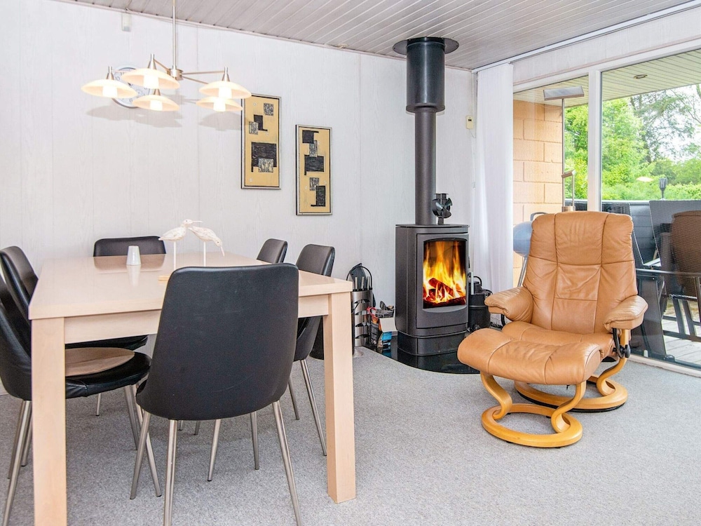 6 Person Holiday Home in Hemmet