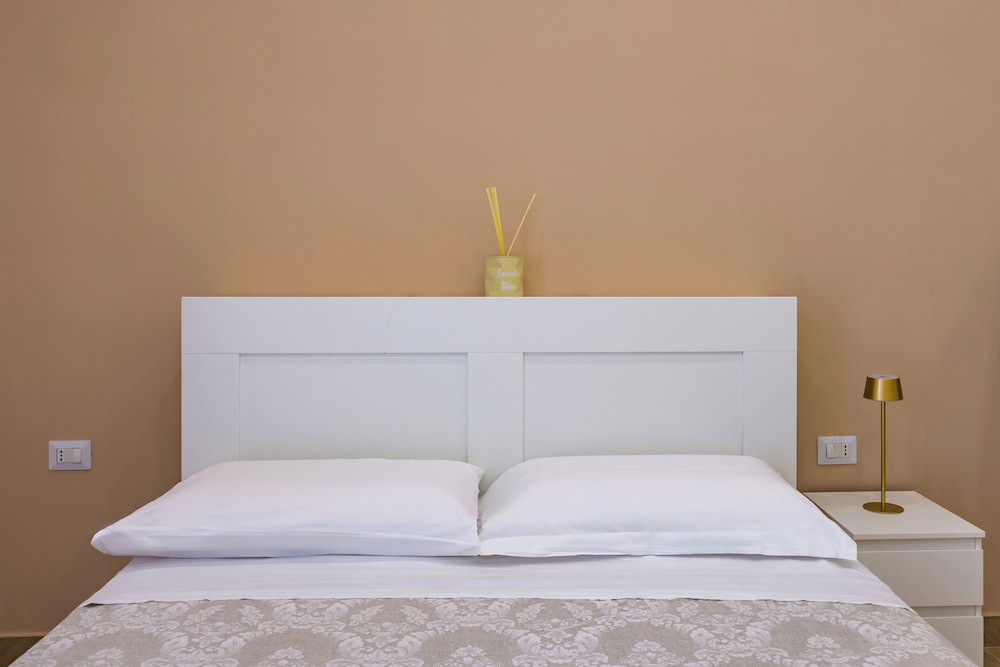 Essentia Home