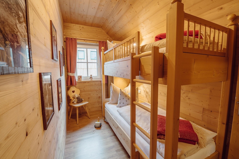 Chalet Near Lake Grundlsee With Sauna