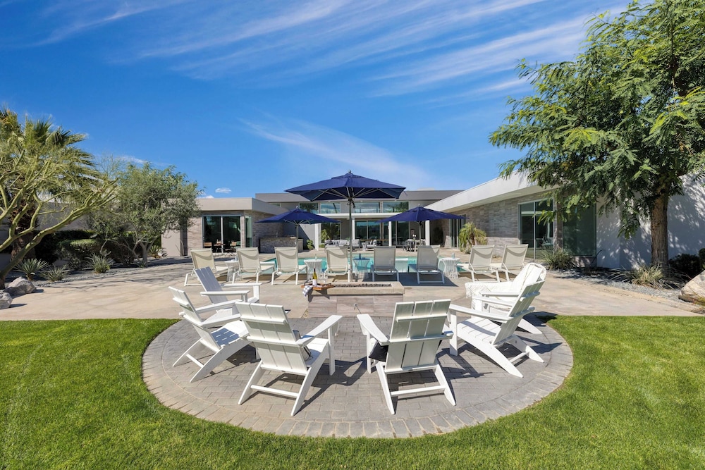 Sleeps 40 3 Luxe Villas Next to Empire Polo Club Putting Green & Pickleball