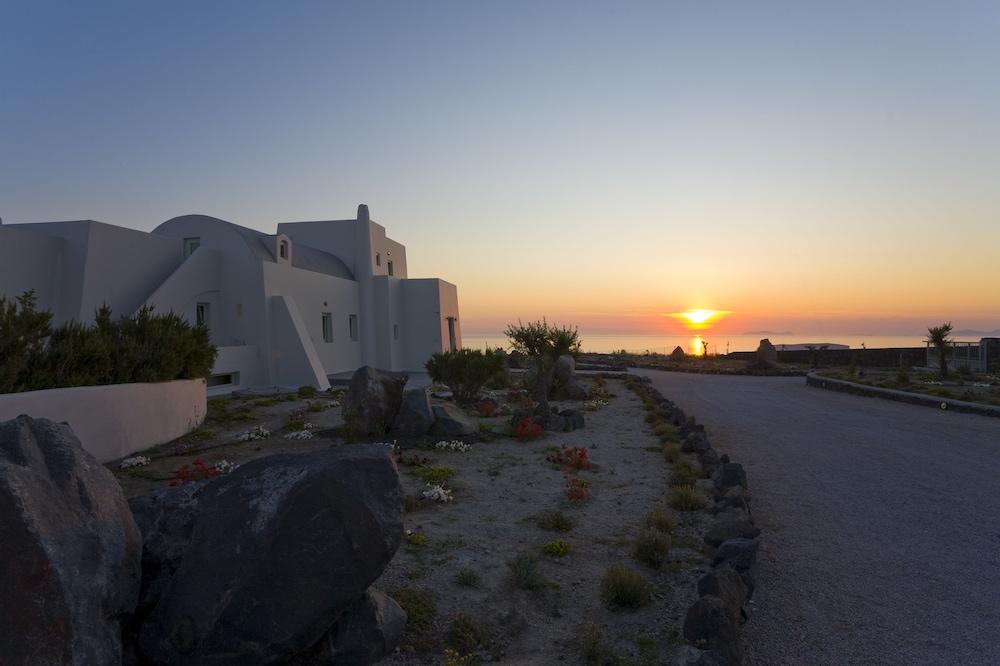 Blackrock Villa
