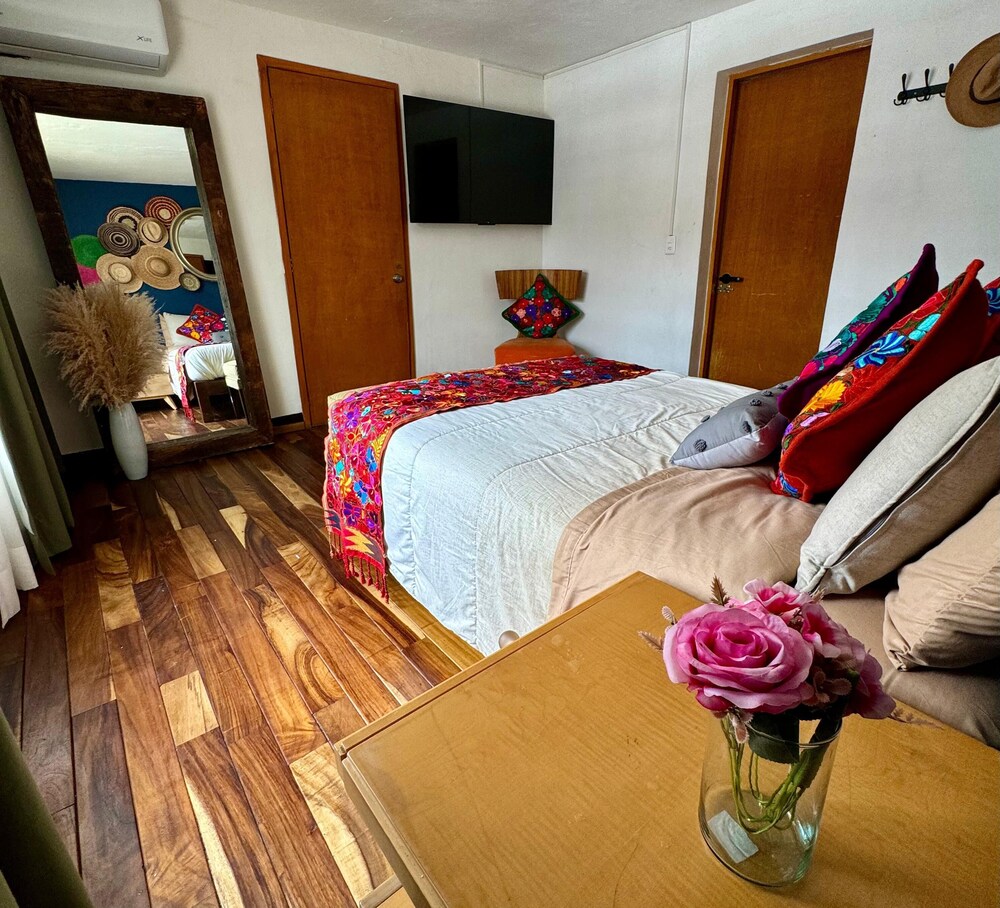 Homestal California Hostal Tlaquepaque