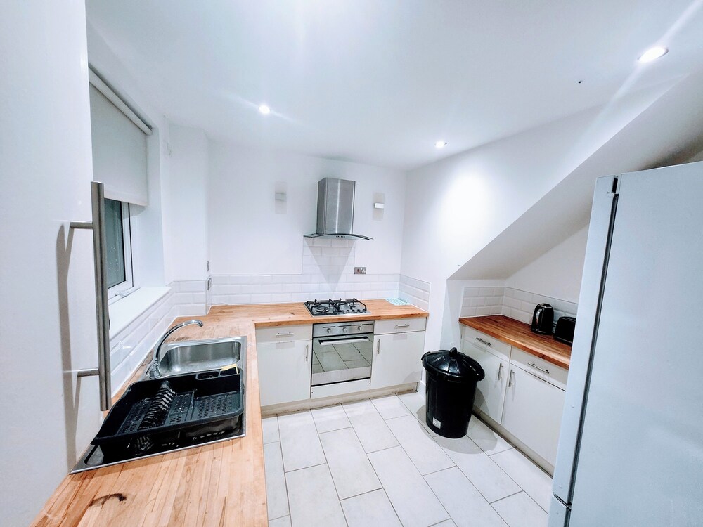 Bas Charming 3 Bedroom House