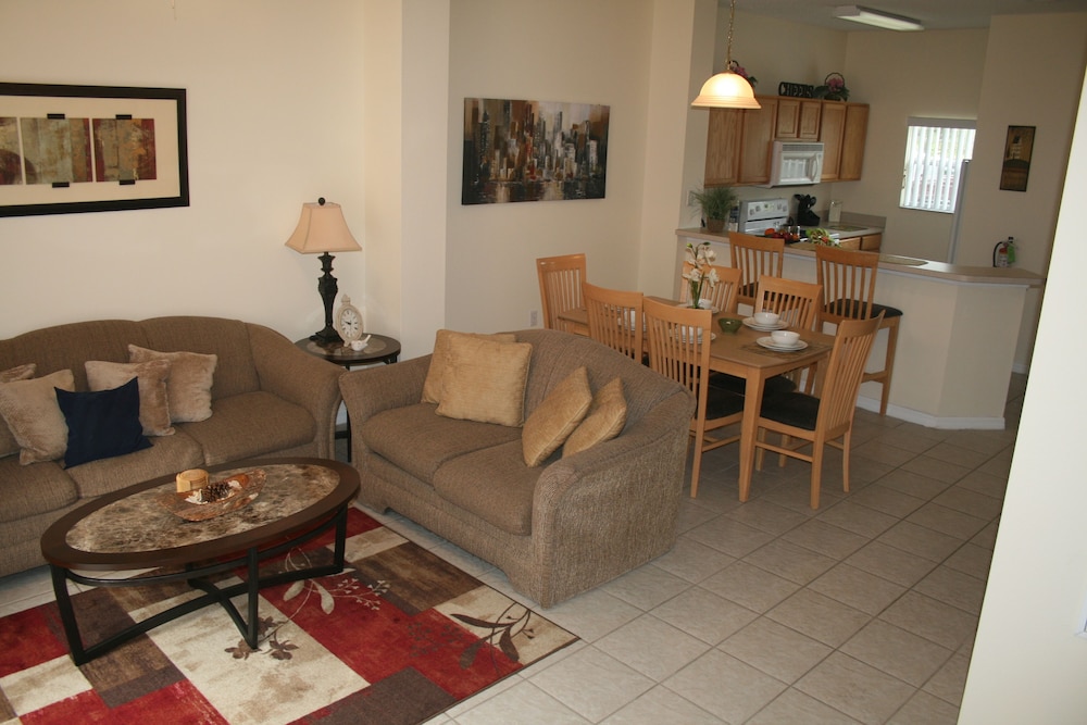 Florida Deluxe Villas, Condos, & Homes