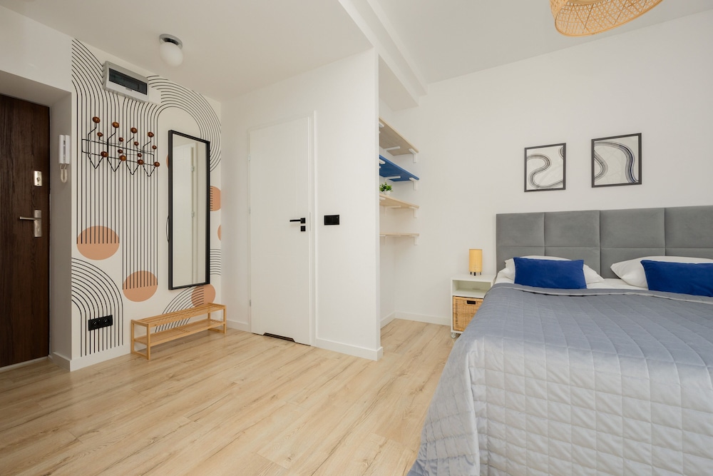 Chmielna Studio Warsaw Center by Renters view 4