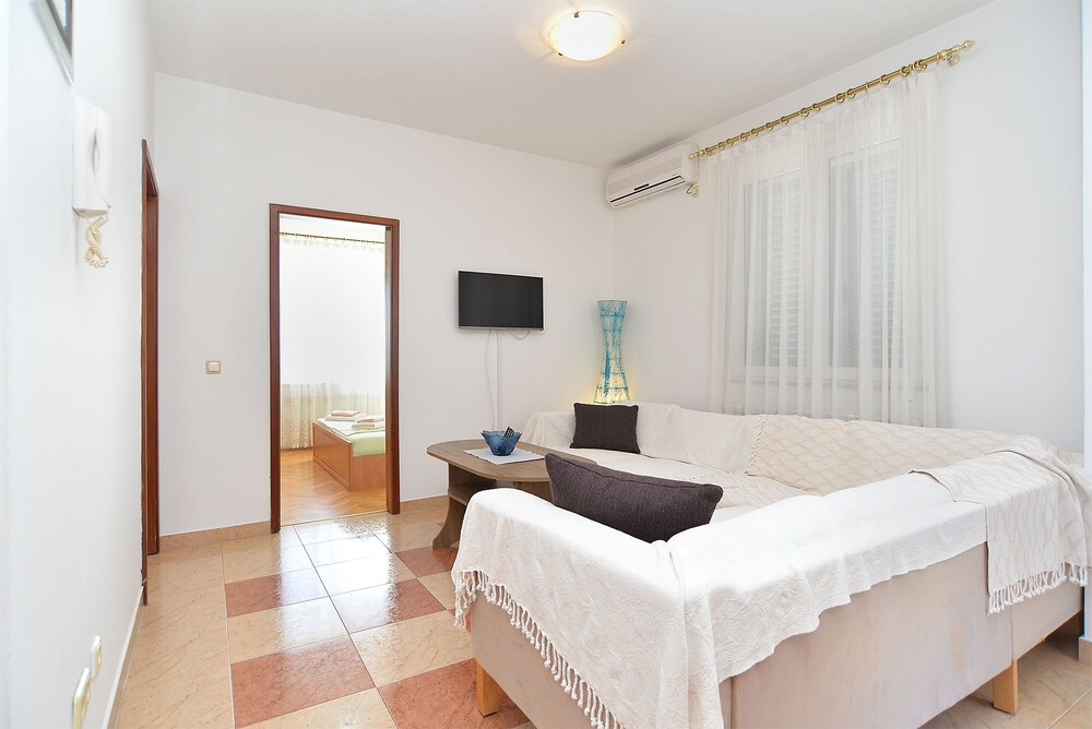 Apartments 2224
