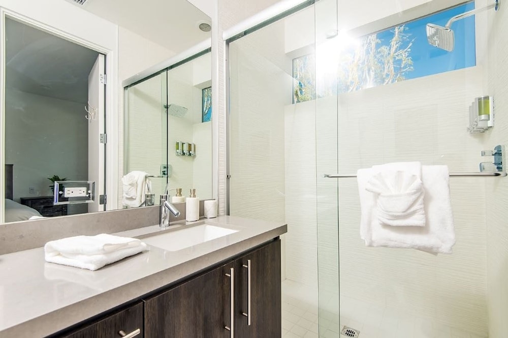 Polo Villa 7 by Avantstay Features Entertainer s Backyard Game Room 260316 5 Bedrooms