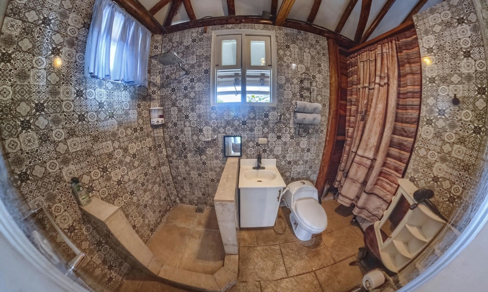 Beachfront 1-of-a-kind House w AC Pool Wifi ATV