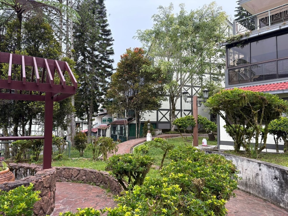 Copthorne Hilltop Resort
