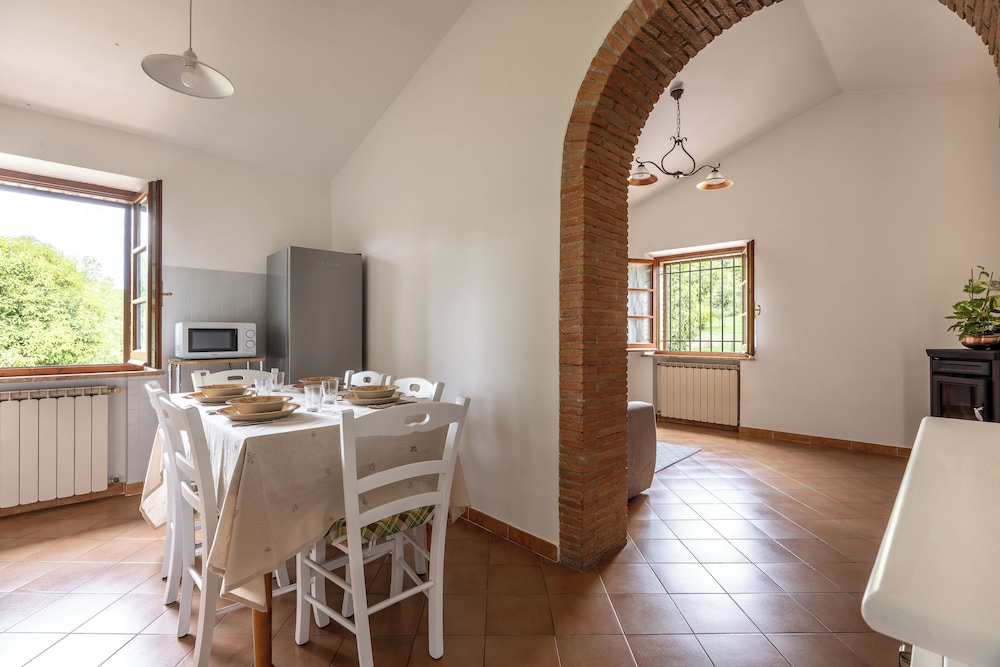 Oliveto Del Cantarello