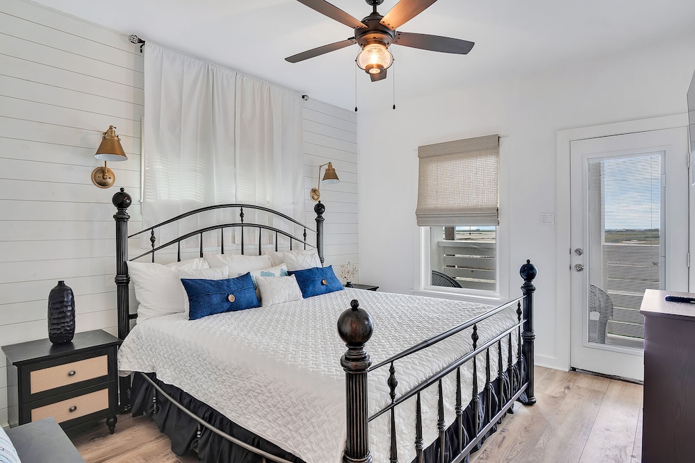 Holy Moly by Silver Sands Vacation Rentals view 5