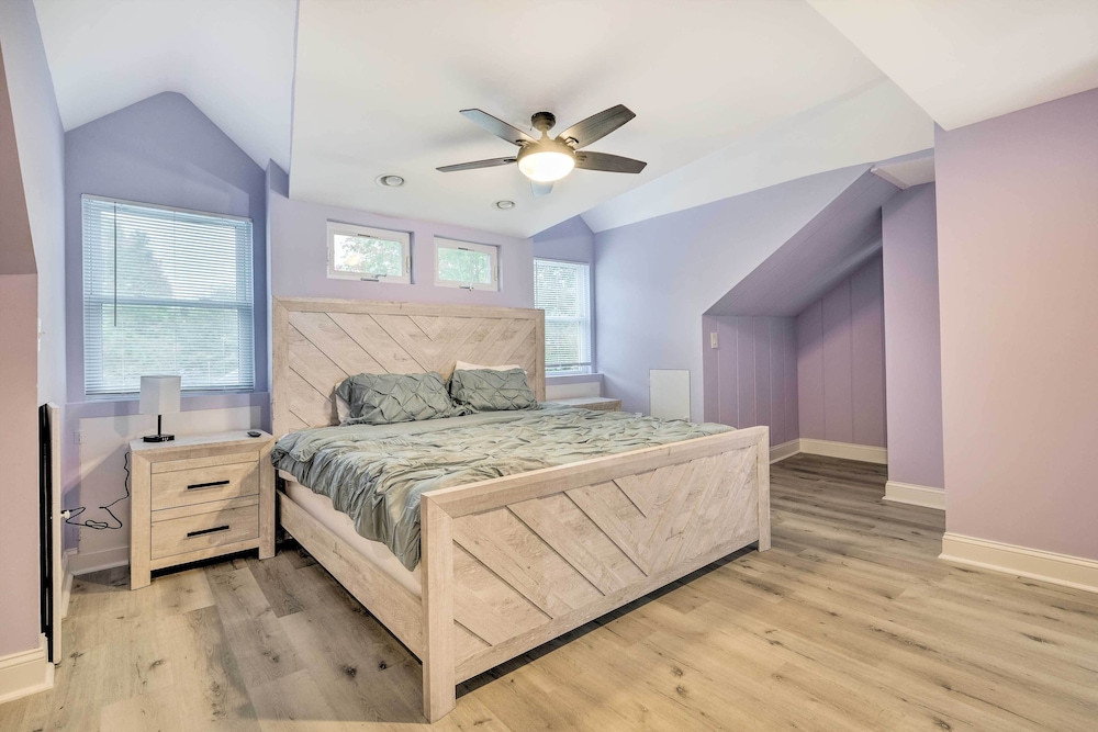 Updated North Beach Cottage: Pet Friendly! view 5